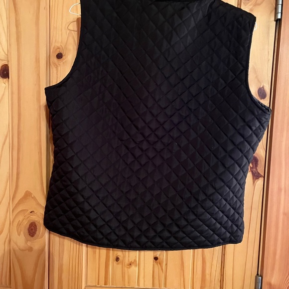 Reversible quilted vest - Picture 3 of 7